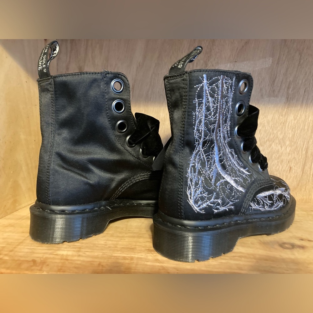 Dr. Martens Pascal Vena Boots - Picture 5 of 11